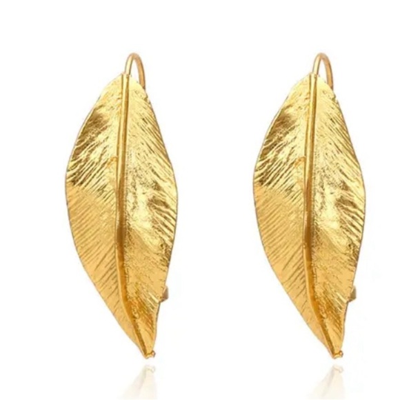 Zara Gold Textured Leaf Earrings - Picture 3 of 12